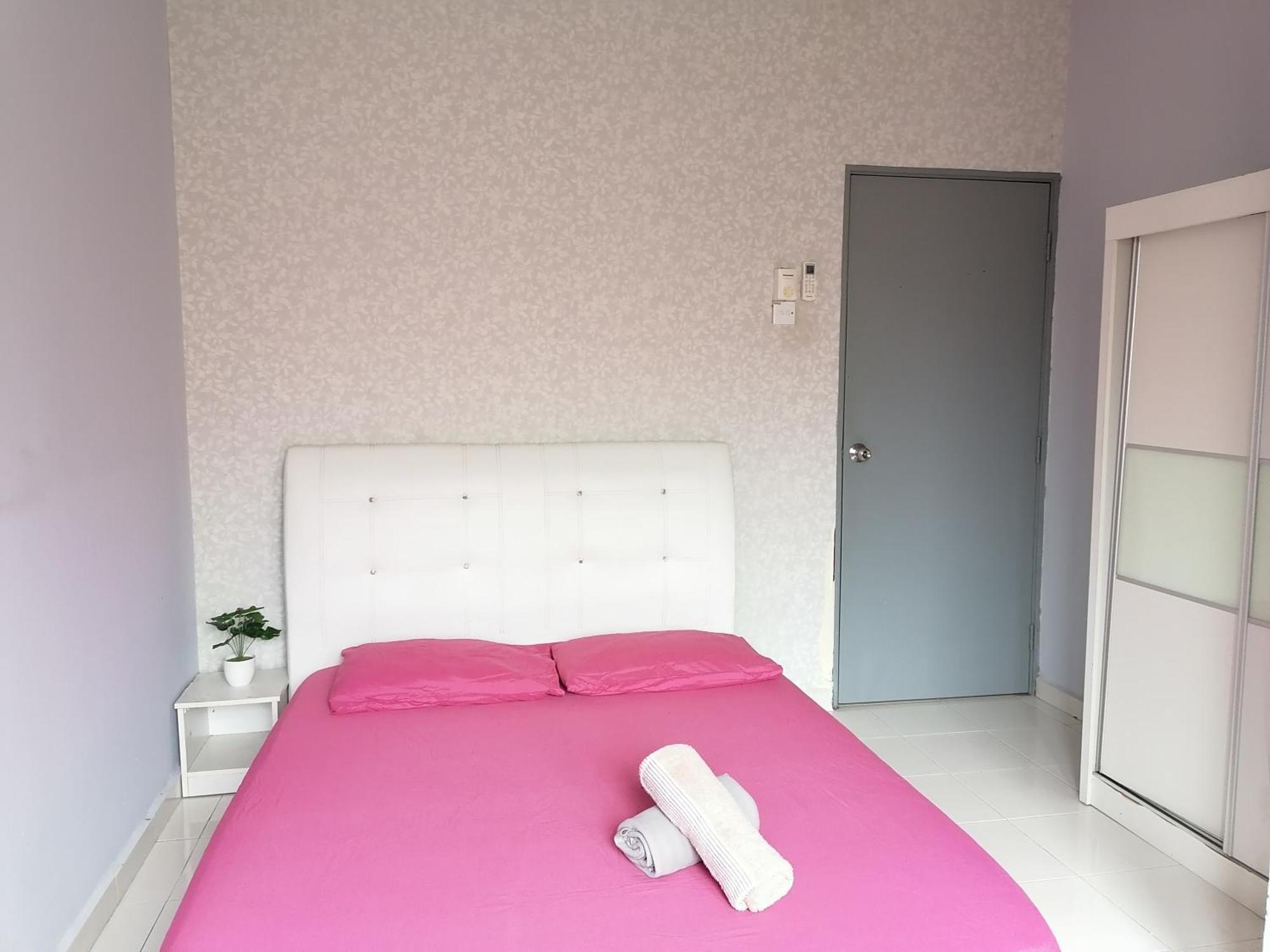 Dkamar Homestay At Desaru, Fully Aircond, Wifi, Coway, Street View 4 Min To Desaru Beach Kangkar Chemaran Dış mekan fotoğraf