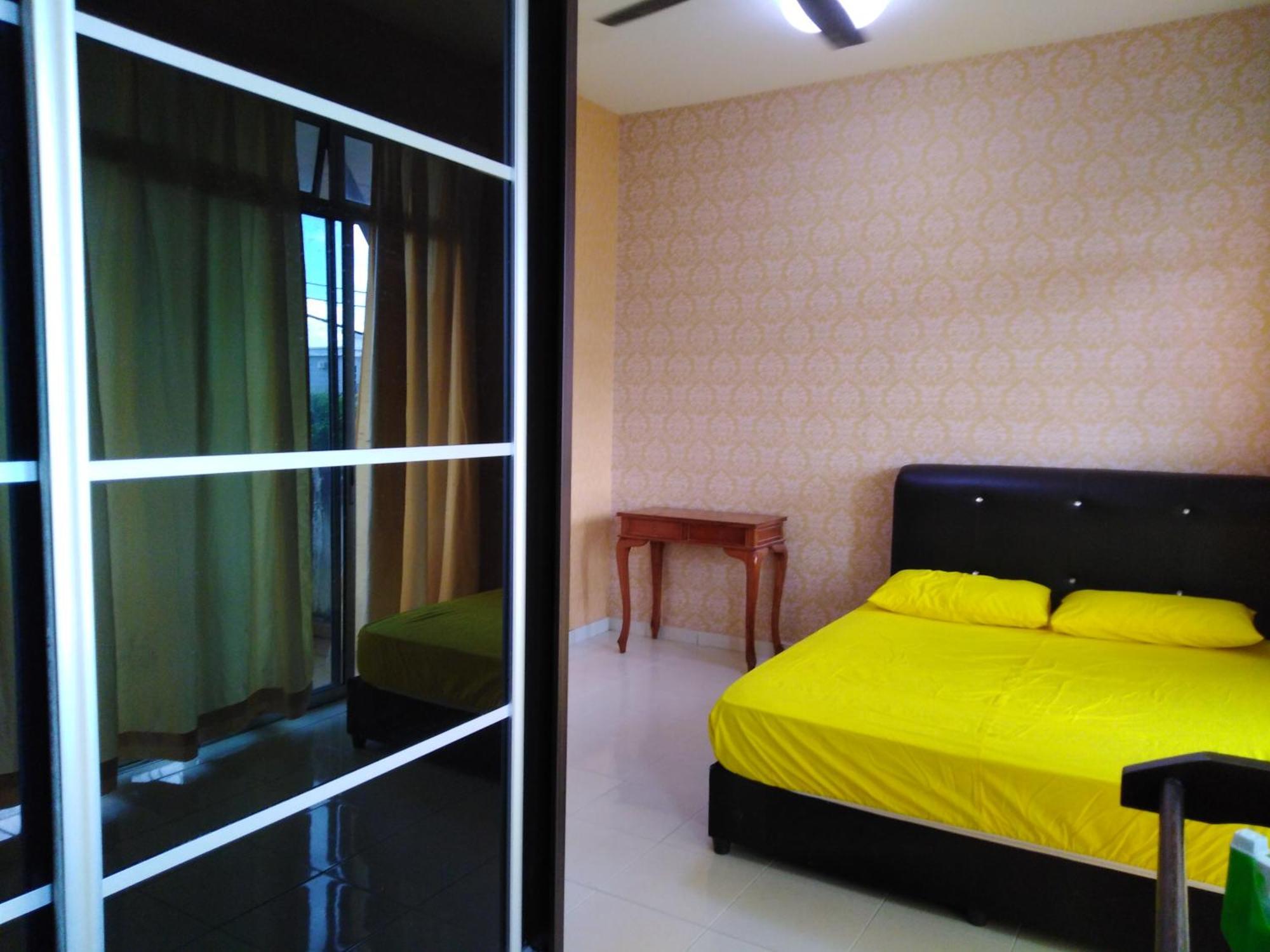 Dkamar Homestay At Desaru, Fully Aircond, Wifi, Coway, Street View 4 Min To Desaru Beach Kangkar Chemaran Dış mekan fotoğraf